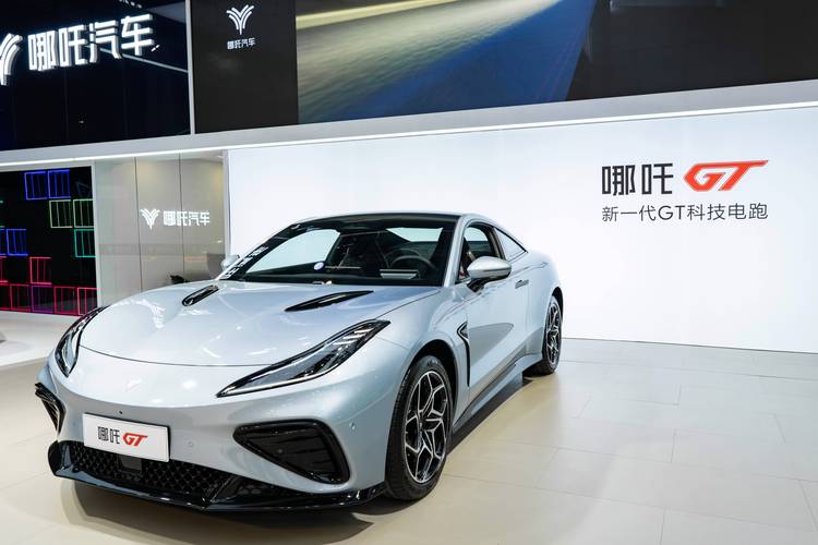 惠州博罗县铭迈真企业管理咨询哪吒汽车在智能汽车领域的表现，领途汽车在新能源汽车市场中的影响力